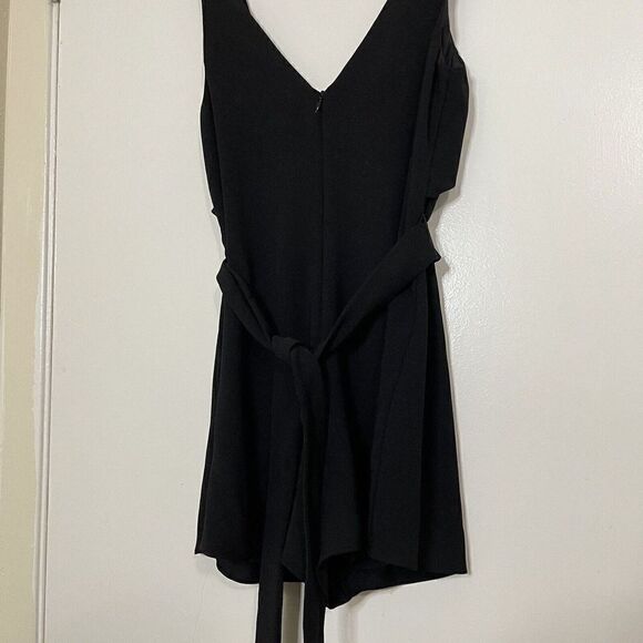 C/MEO collective black vneck sleeveless tie waist romper size XS - Picture 5 of 7
